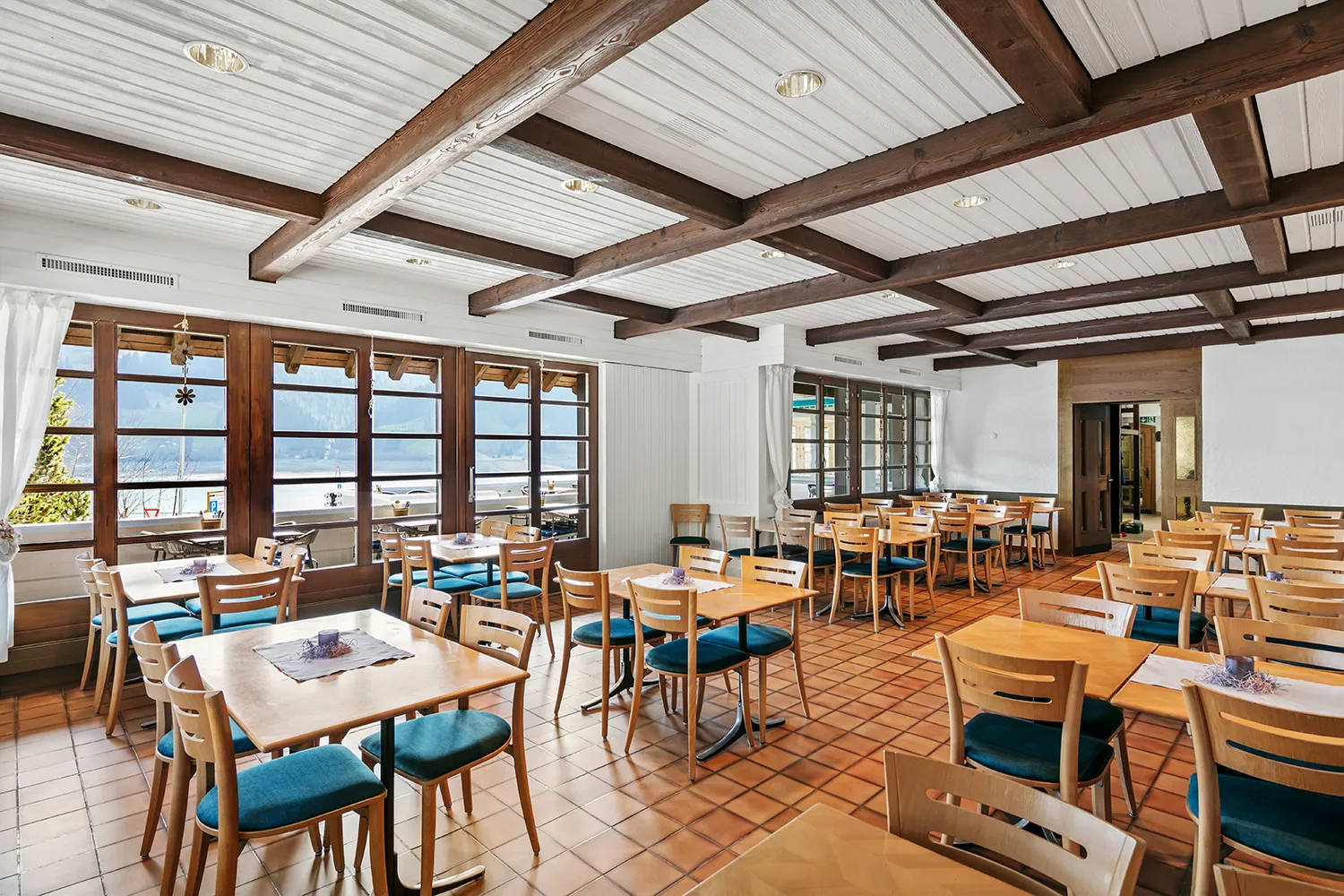 Restaurant Seeblick Wägital 6